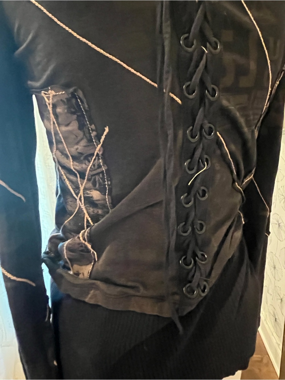 Salvage S Y2K Hooded Women's Jacket - Stylish Zip Front - Picture 4 of 6
